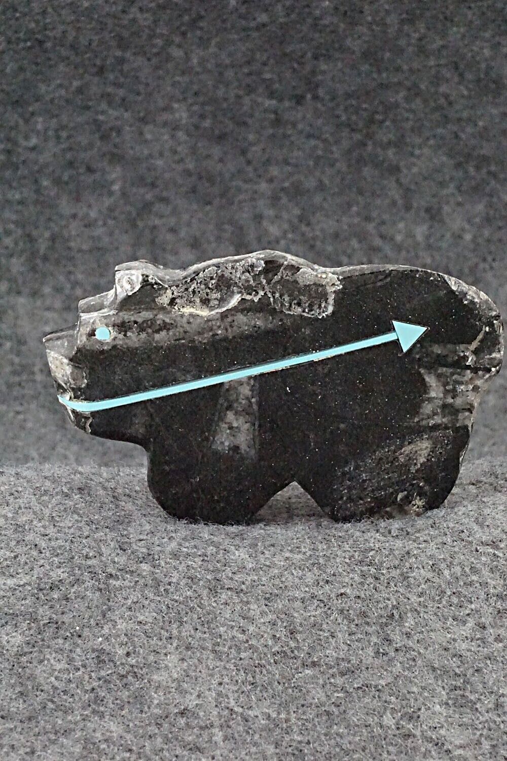 Bear Zuni Fetish Carving - Bernard Laiwakete