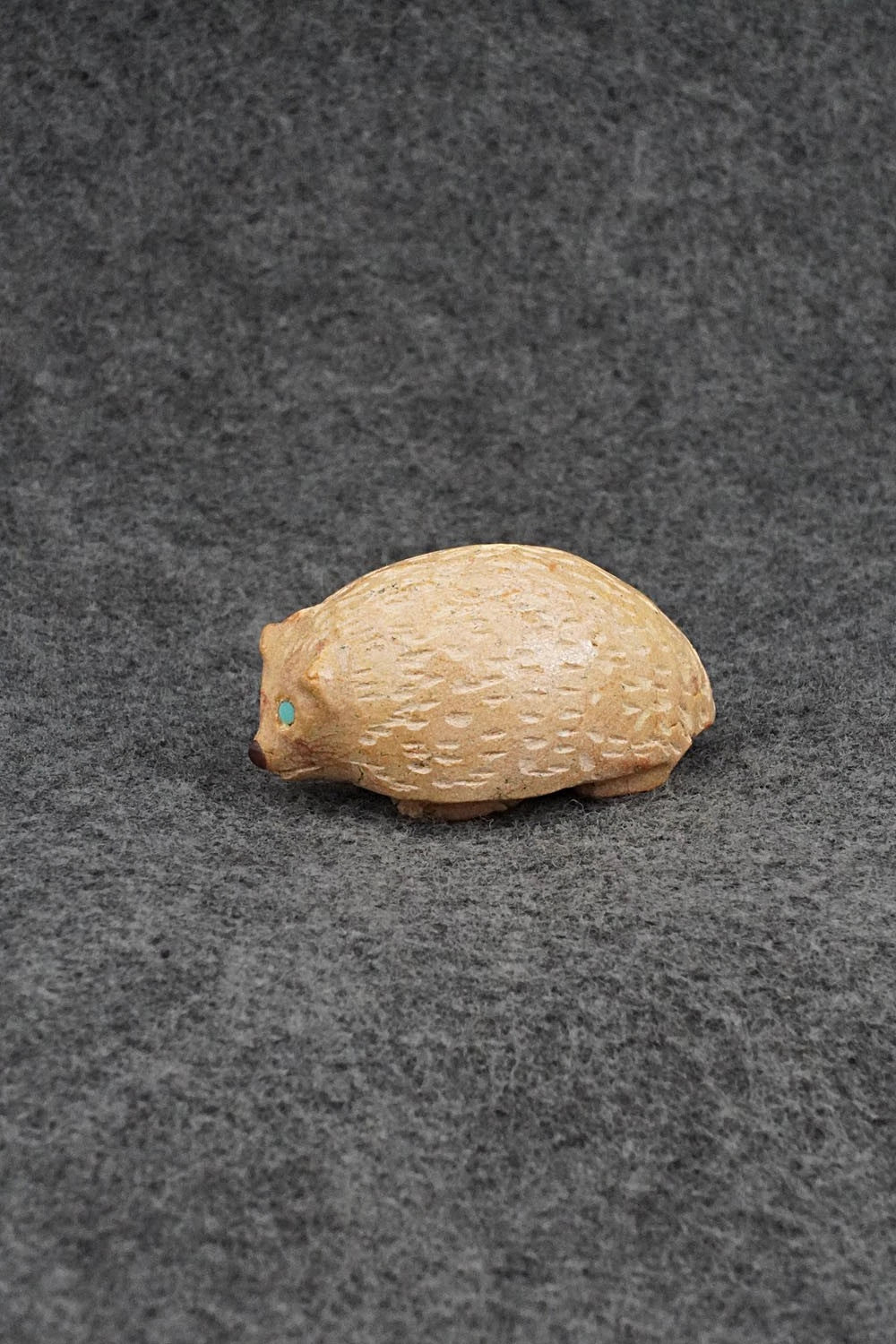Porcupine Zuni Fetish Carving - Freddie Leekya