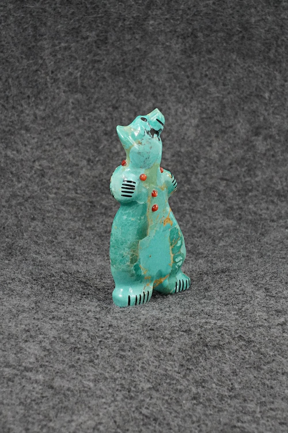 Bear Zuni Fetish Carving - Claudia Peina