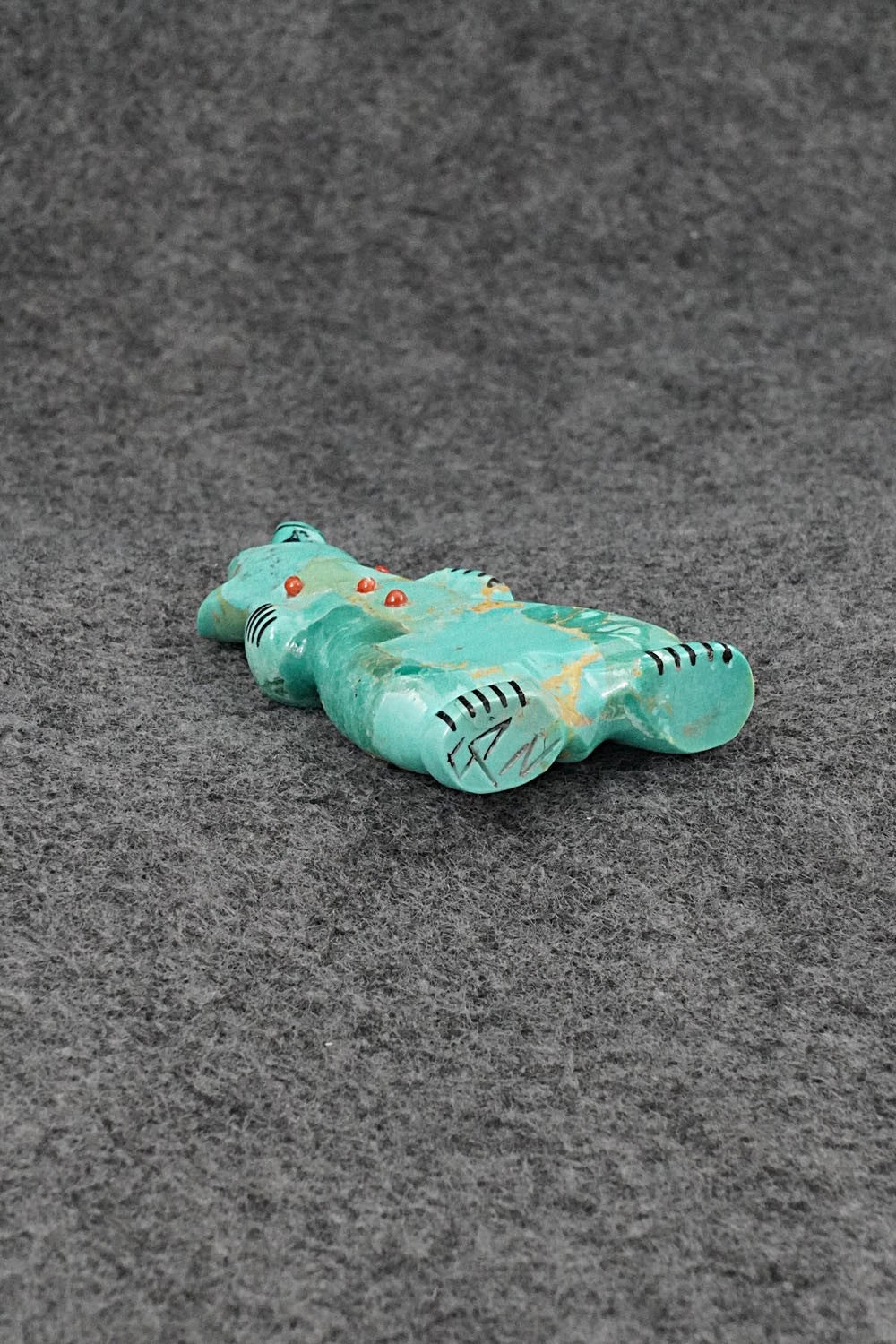 Bear Zuni Fetish Carving - Claudia Peina