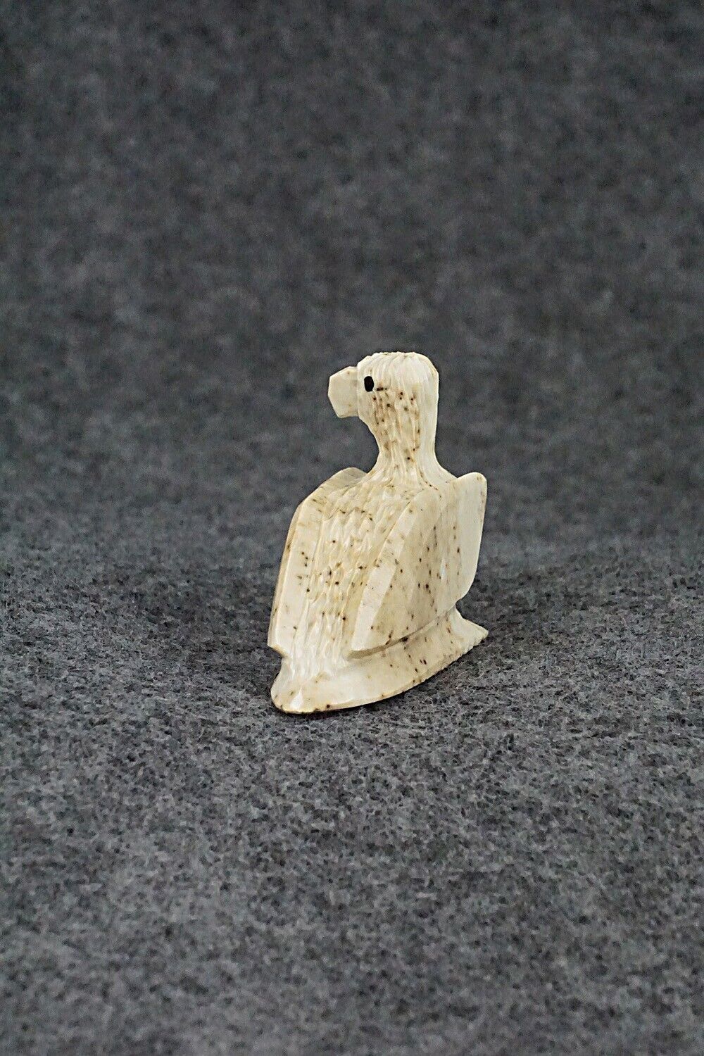 Eagle Zuni Fetish Carving - Jesus Espino