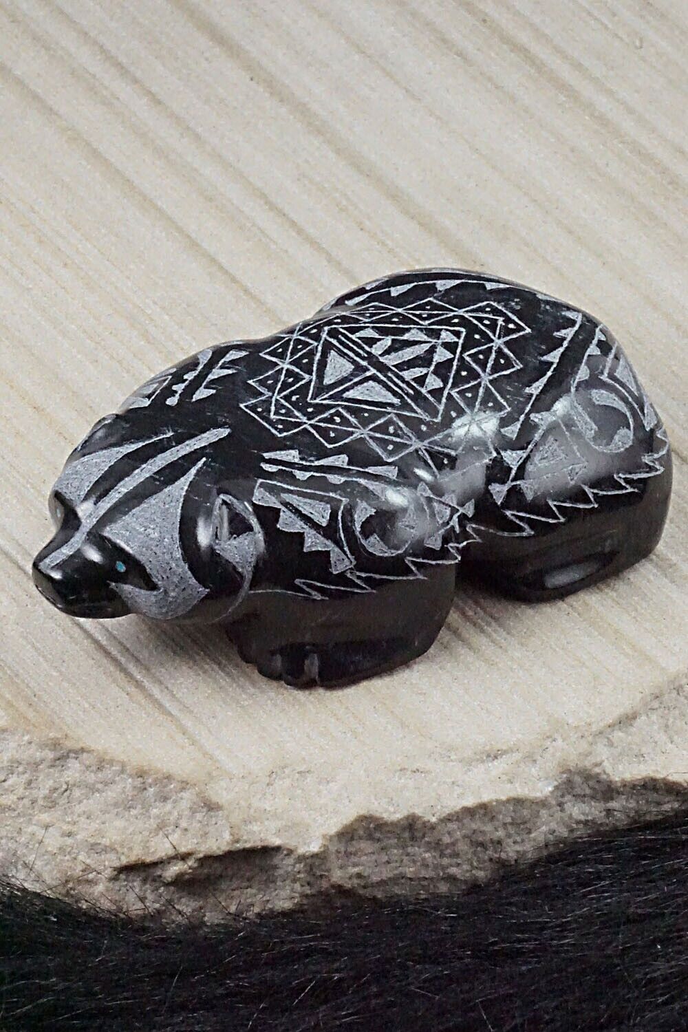 Badger Zuni Fetish Carving - Curtis Garcia