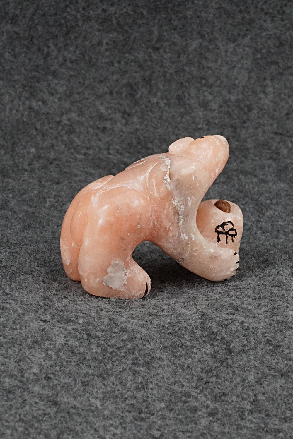 Bear Zuni Fetish Carving - Rick Kallestewa