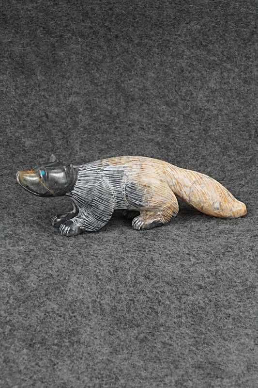 Wolf Zuni Fetish Carving - Nelson Yatsattie