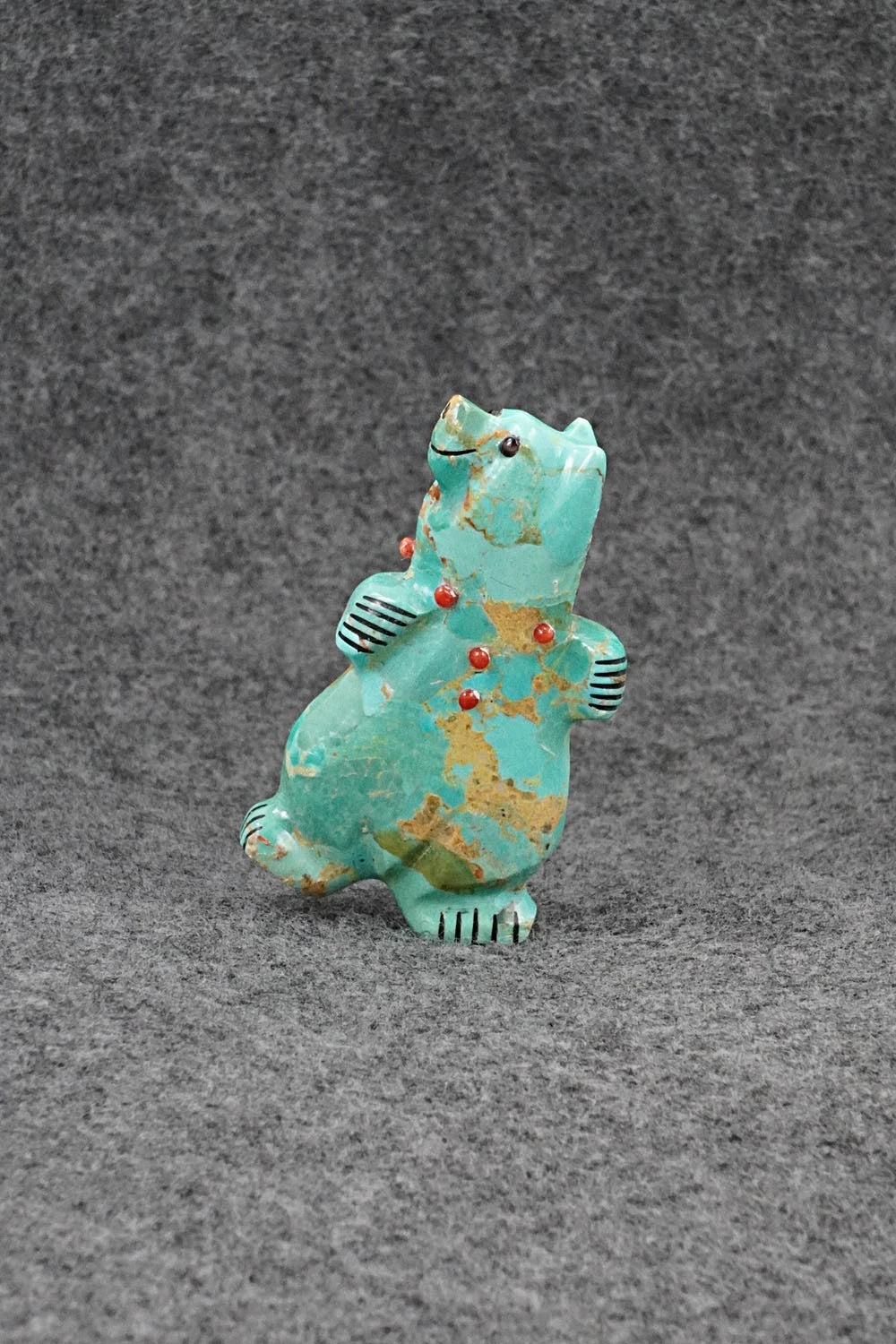 Bear Zuni Fetish Carving - Claudia Peina