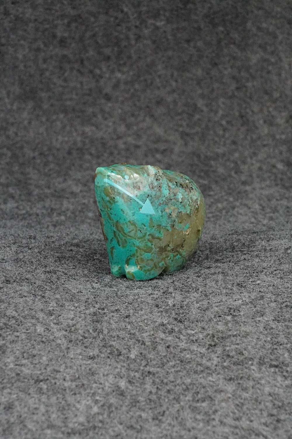 Bear Zuni Fetish Carving - Abby Quam Panteah