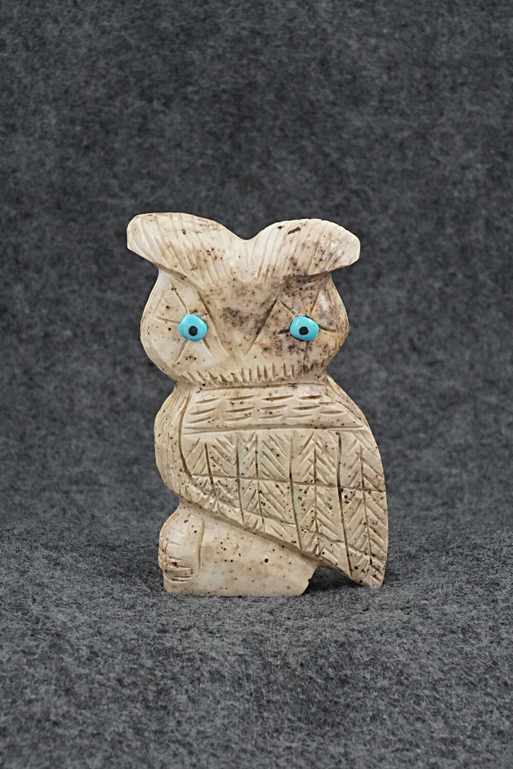 Owl Zuni Fetish Carving - Danette Laate
