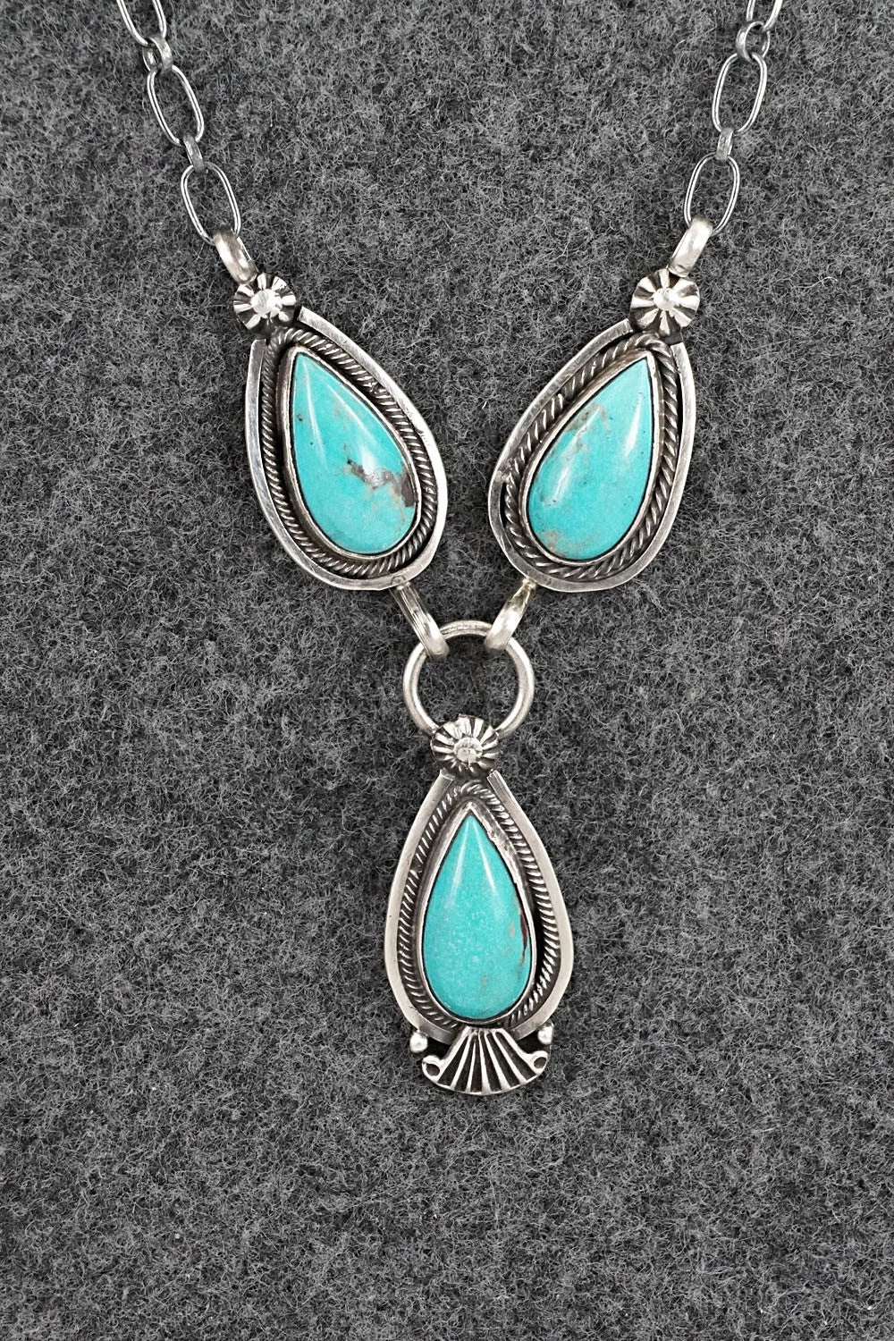 Turquoise & Sterling Silver Necklace - Verley Betone