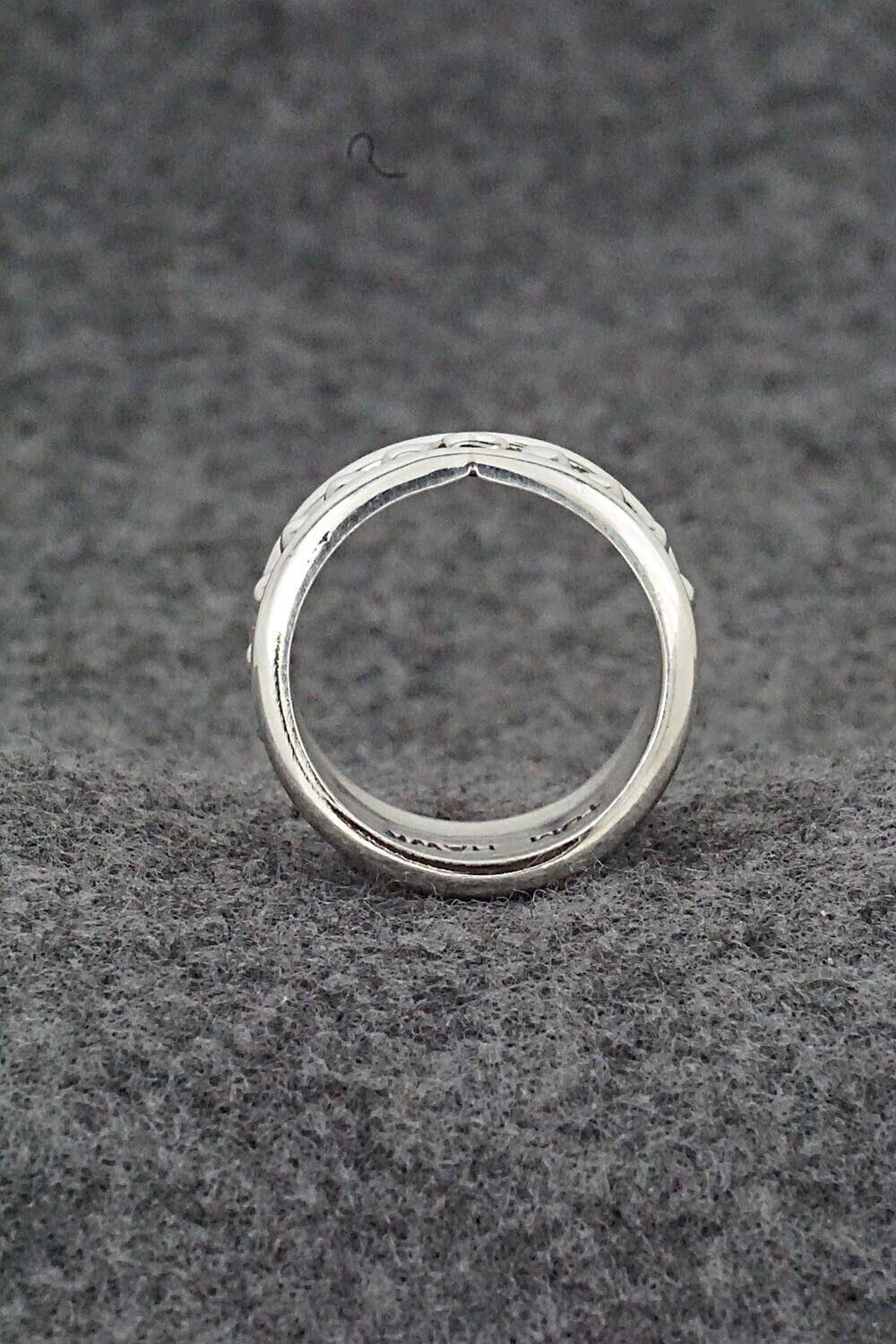 Sterling Silver Ring - Tom Hawk - Size 7.75