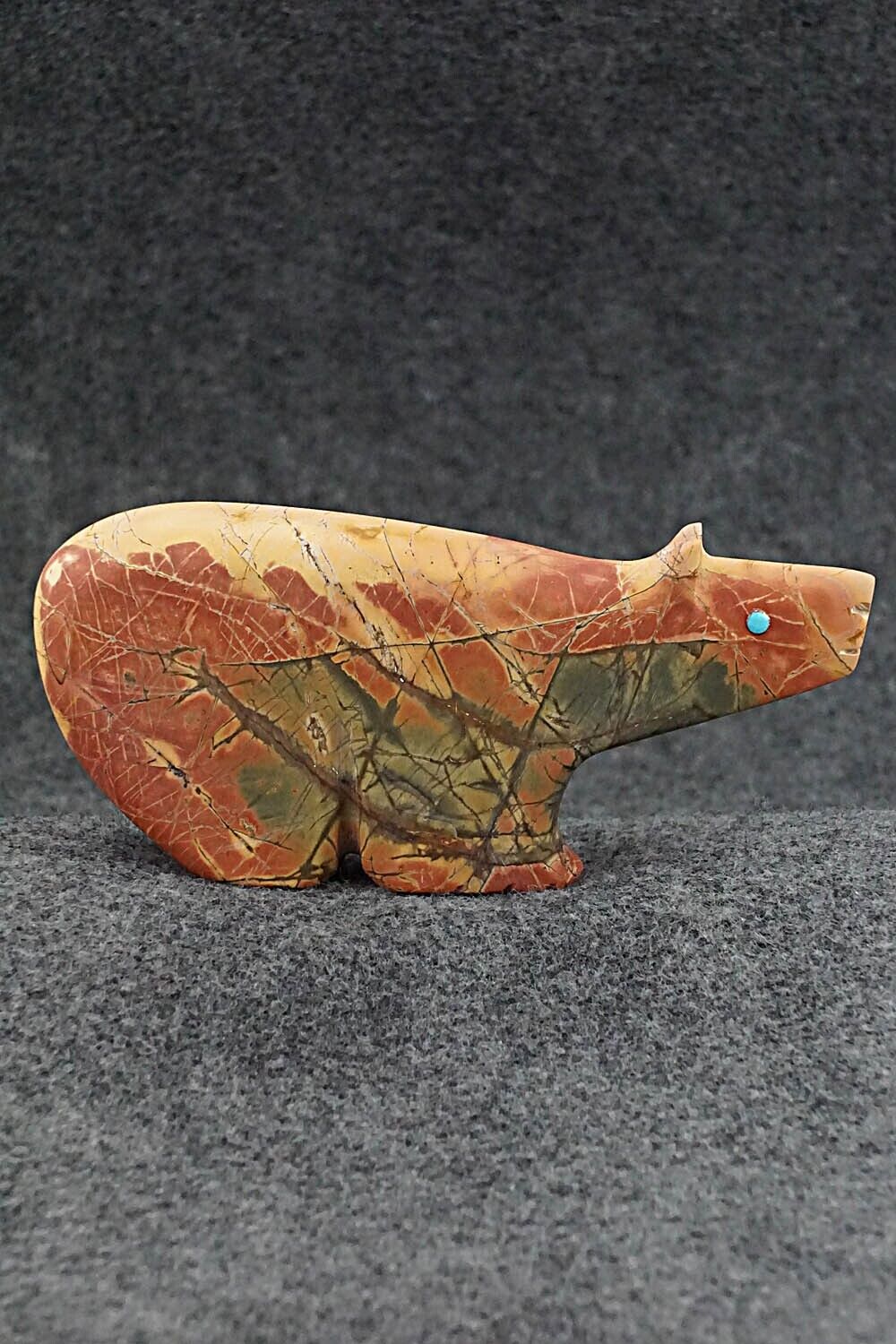 Bear Zuni Fetish Carving - Ronnie Lunasee