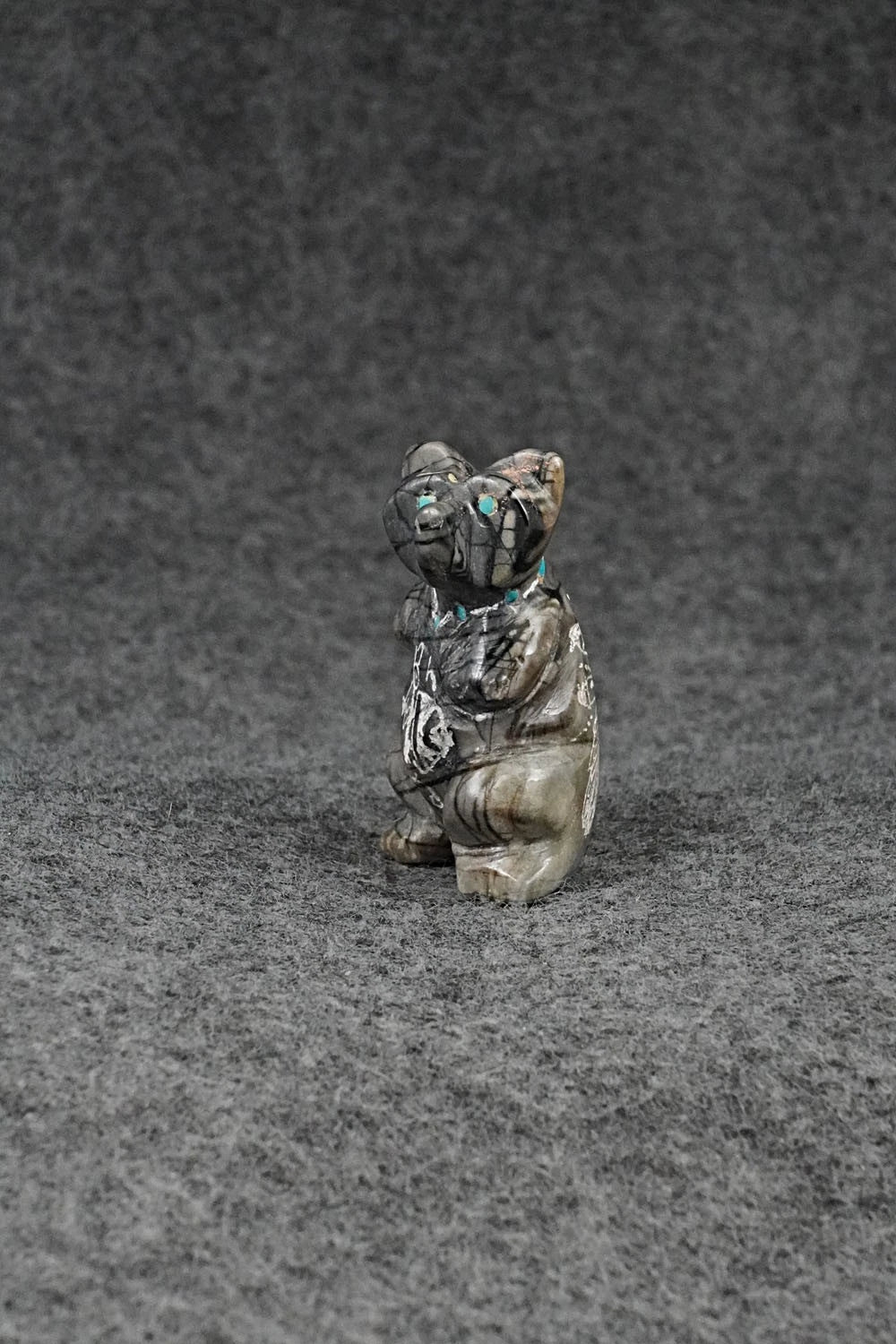 Bear Zuni Fetish Carving - Adrian Cachini