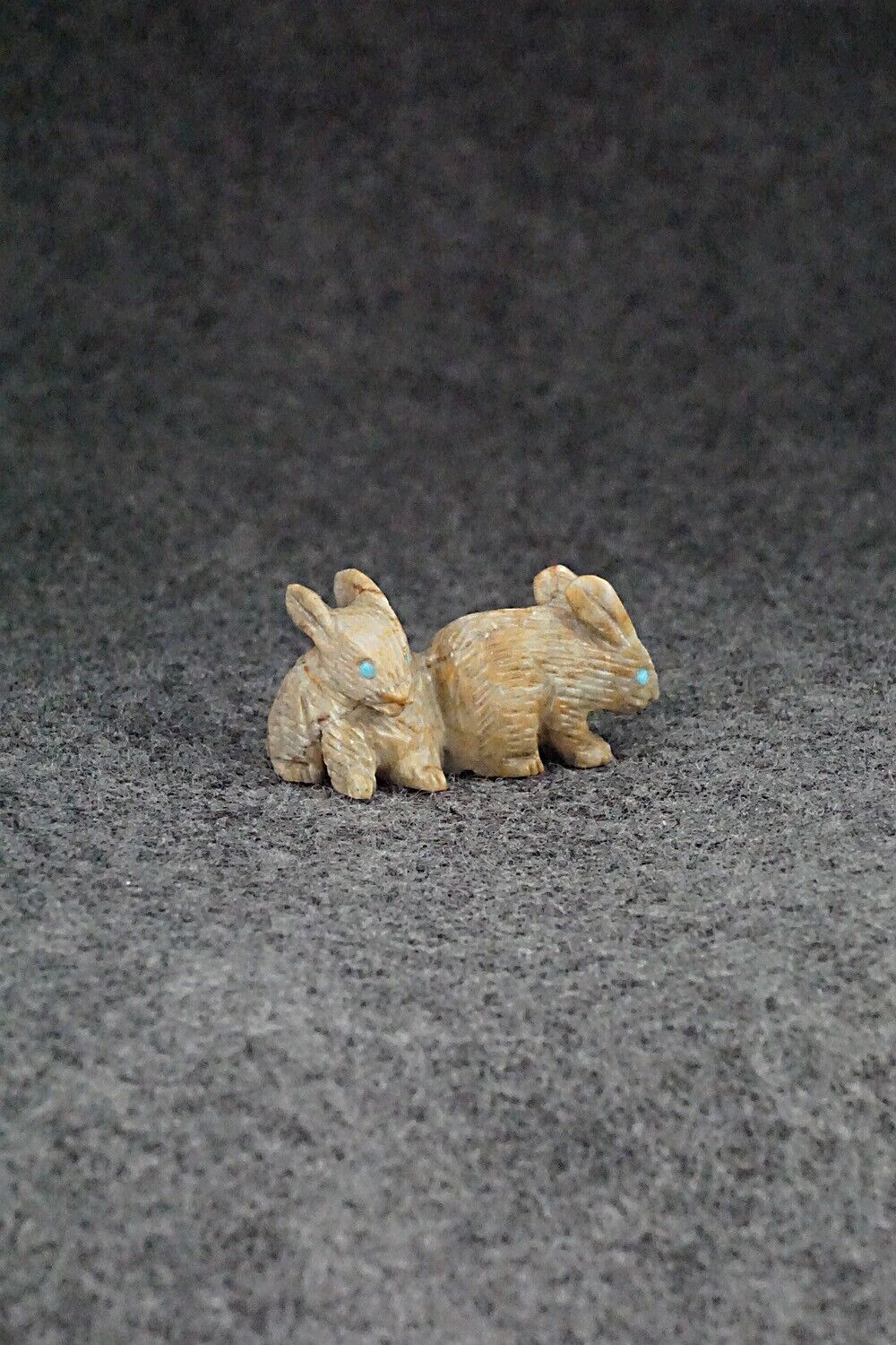 Rabbits Zuni Fetish Carving - Lance Cheama