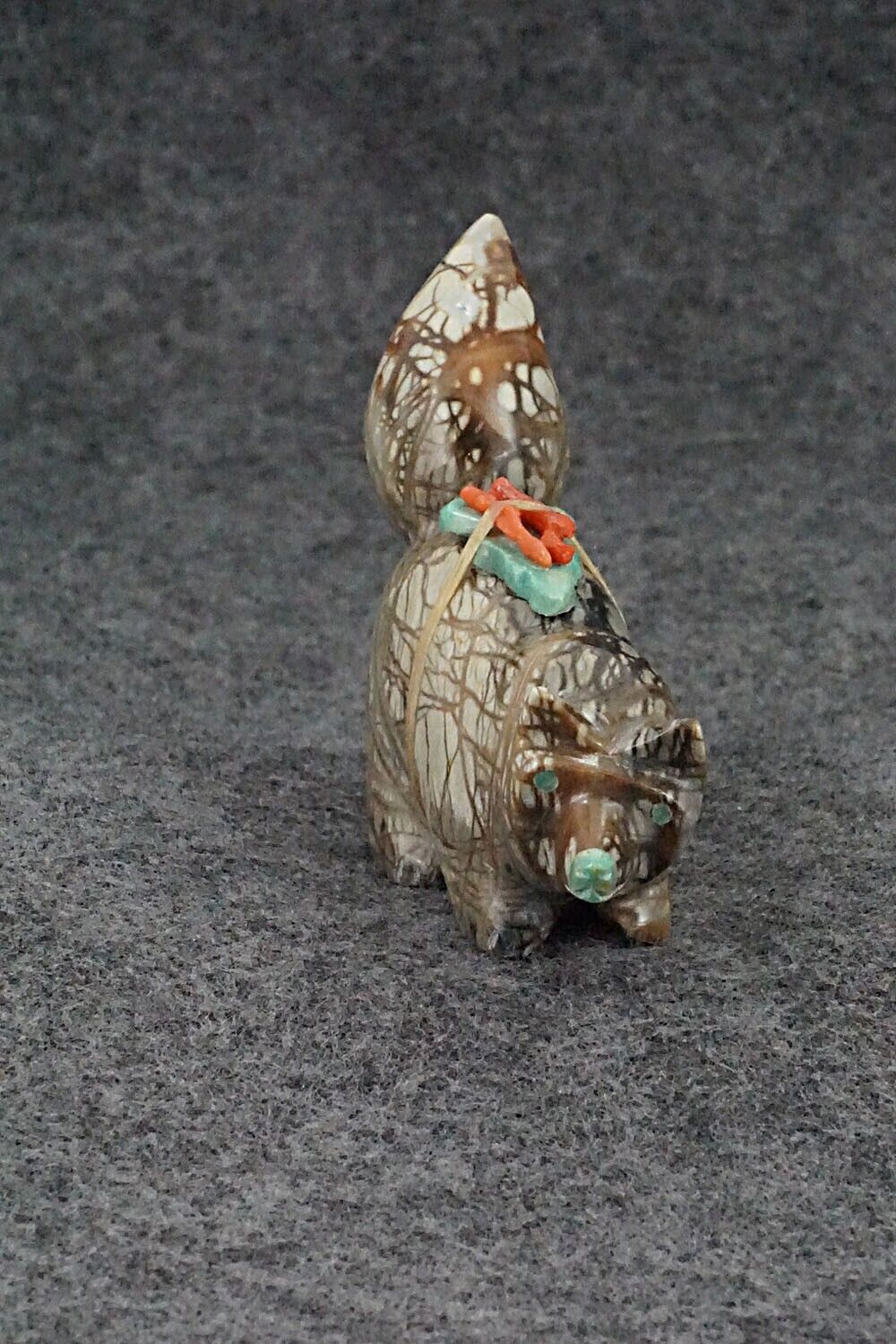 Wolf Zuni Fetish Carving - Enrike Leekya