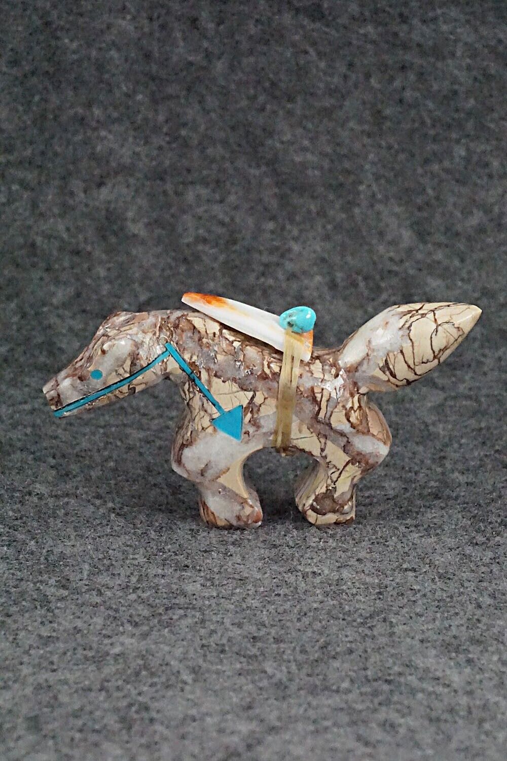 Horse Zuni Fetish Carving - Fernando Laiwakete