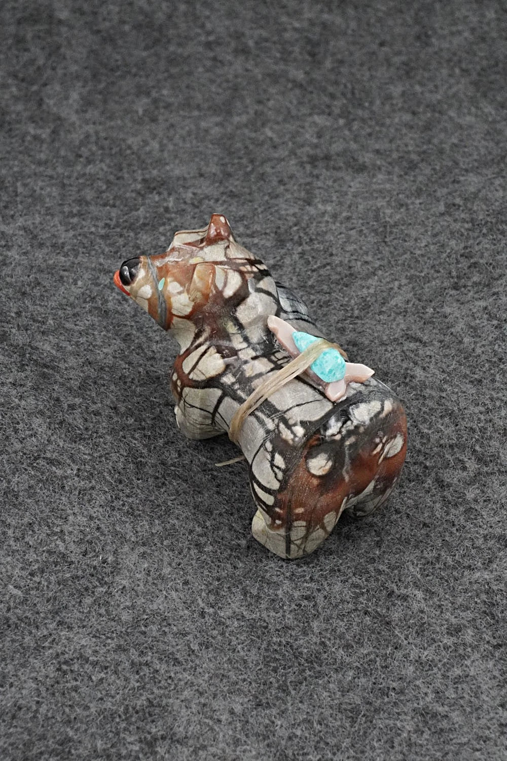 Bear Zuni Fetish Carving - Freddie Leekya