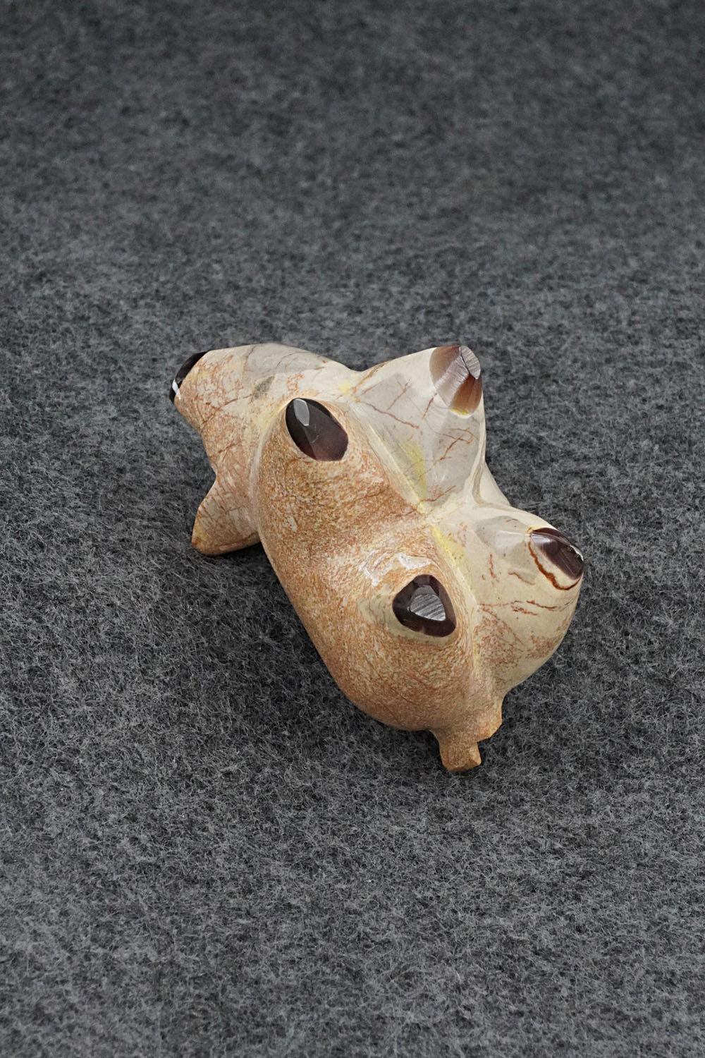 Pig Zuni Fetish Carving - Enrike Leekya
