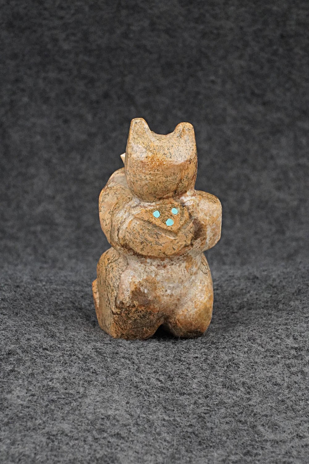 Bear Zuni Fetish Carving - Freddie Leekya