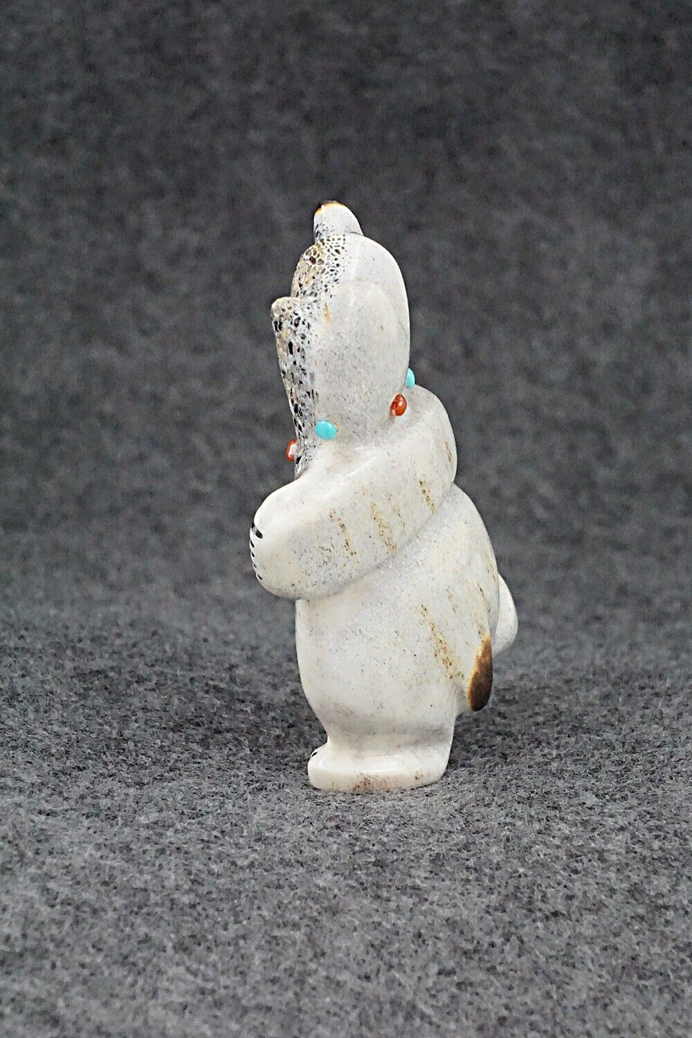 Bear Zuni Fetish Carving - Claudia Peina