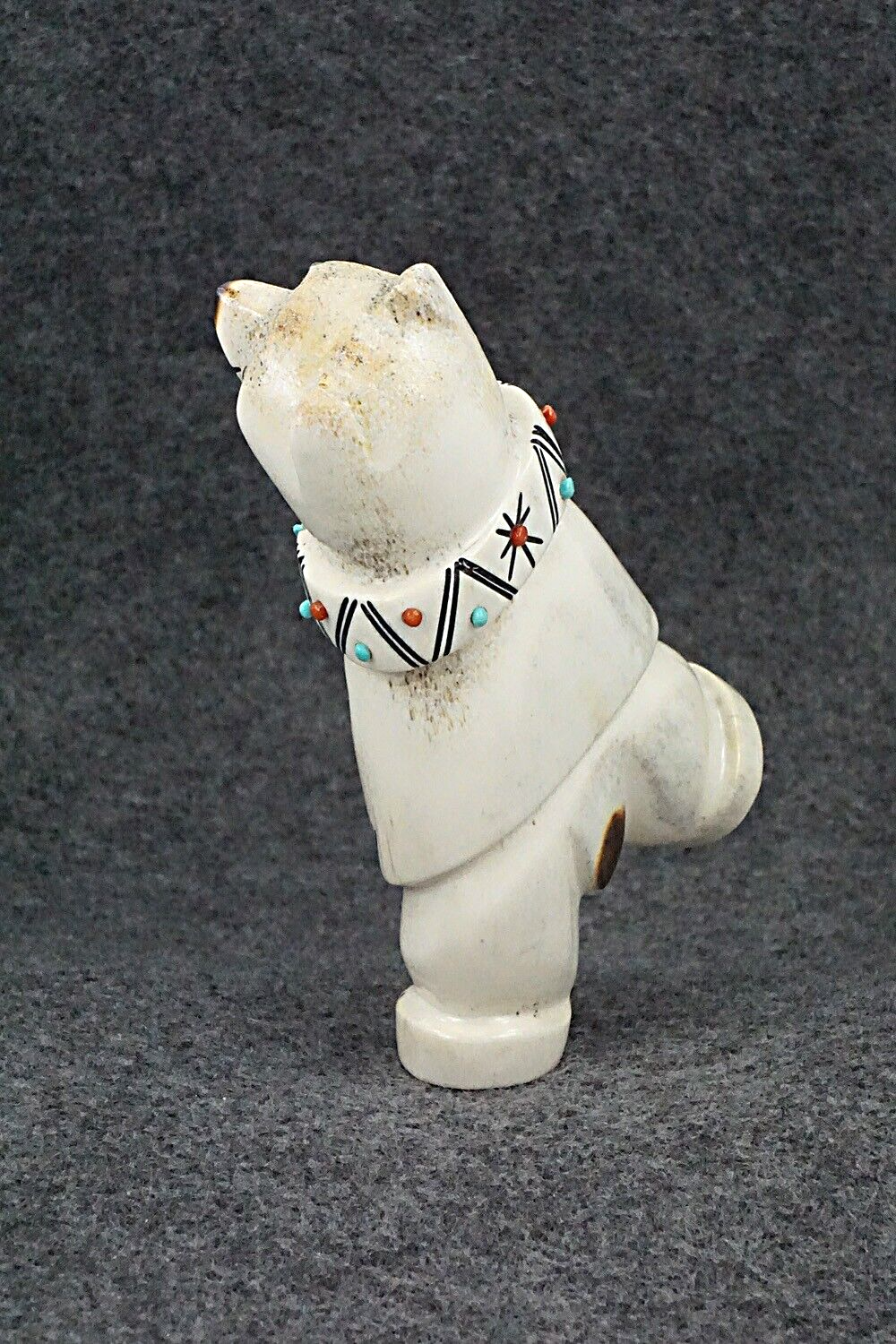 Bear Zuni Fetish Carving - Claudia Peina