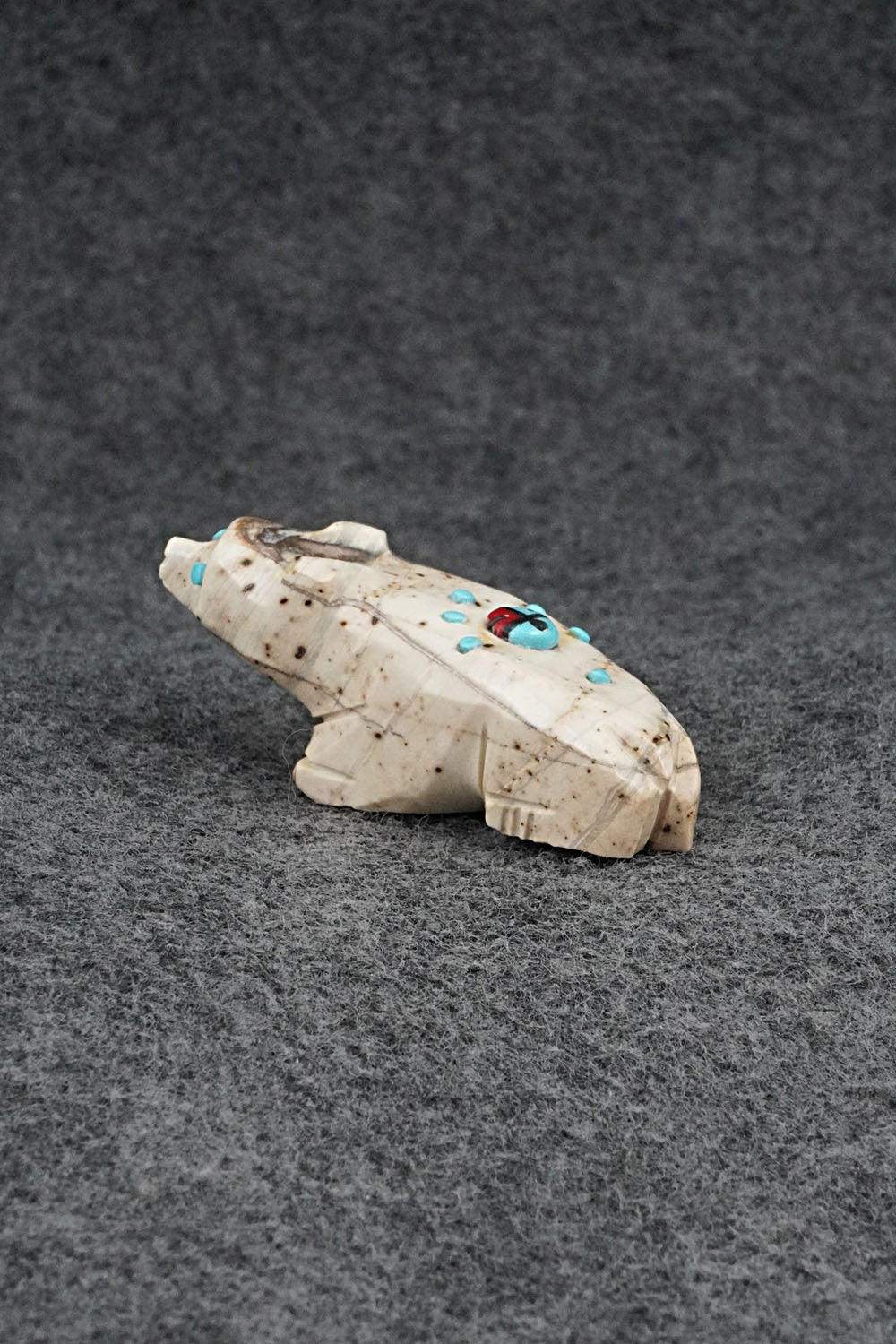 Badger Zuni Fetish Carving - Dannette Laate