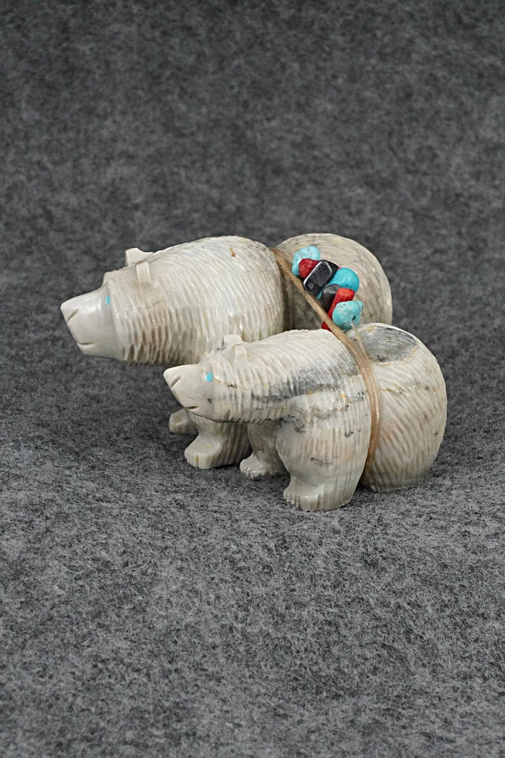 Bear Zuni Fetish Carving - Farlan & Paulette Quam