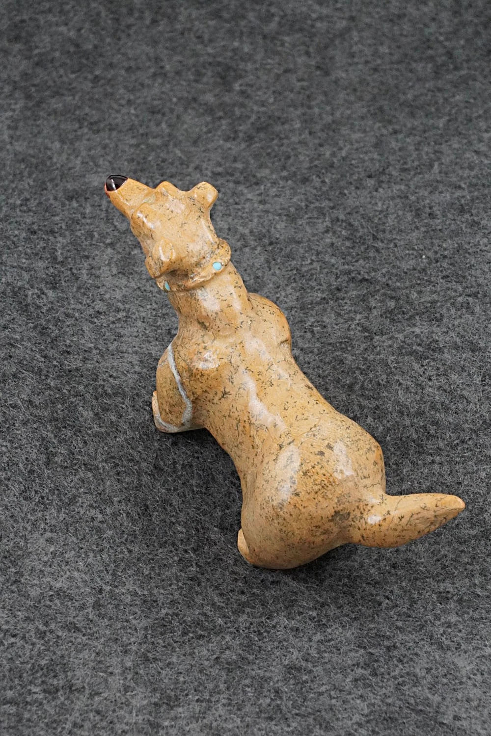 Dog Zuni Fetish Carving - Freddie Leekya