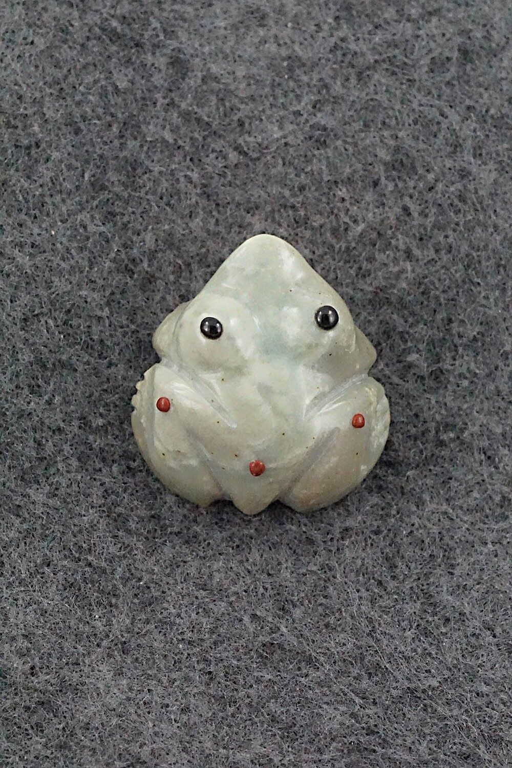 Frog Zuni Fetish Carving - Gordon Poncho