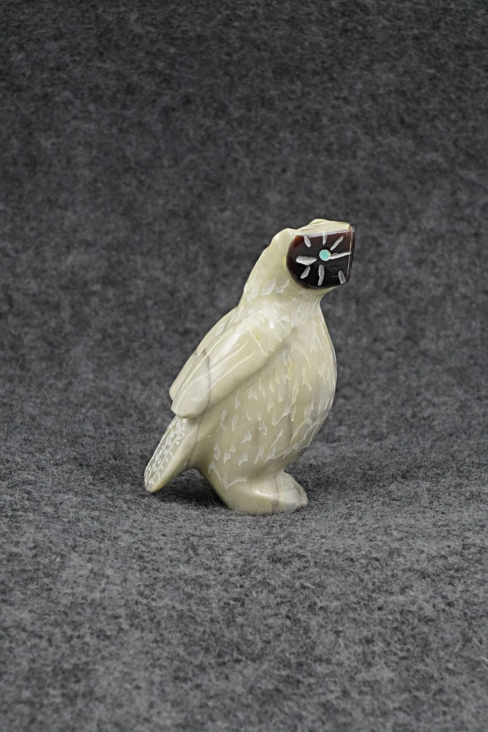 Owl Zuni Fetish Carving - Freddie Leekya