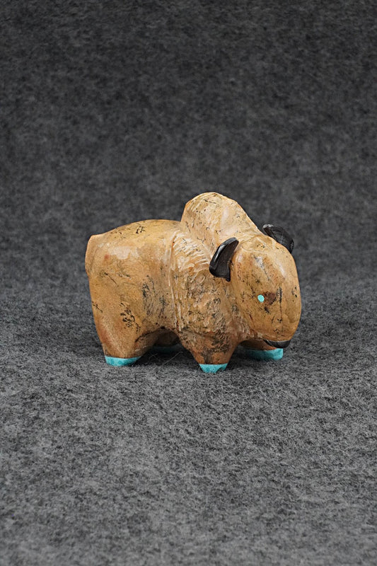Buffalo Zuni Fetish Carving - Freddie Leekya