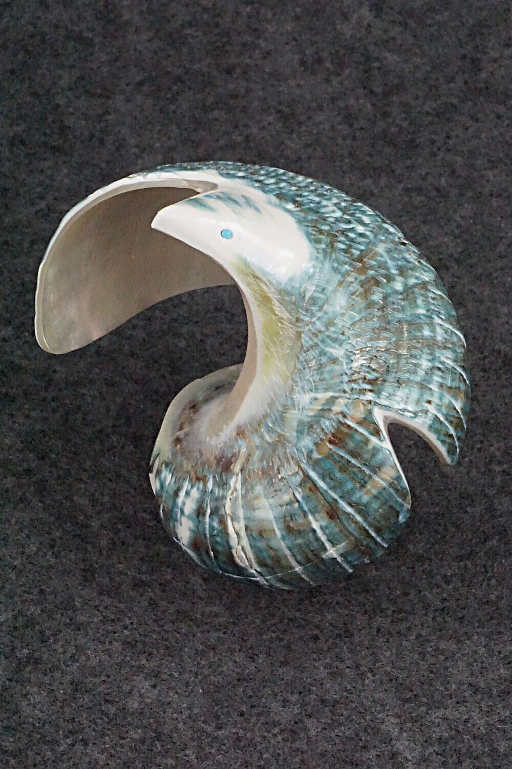 Eagle Zuni Fetish Carving - Delvin Leekya
