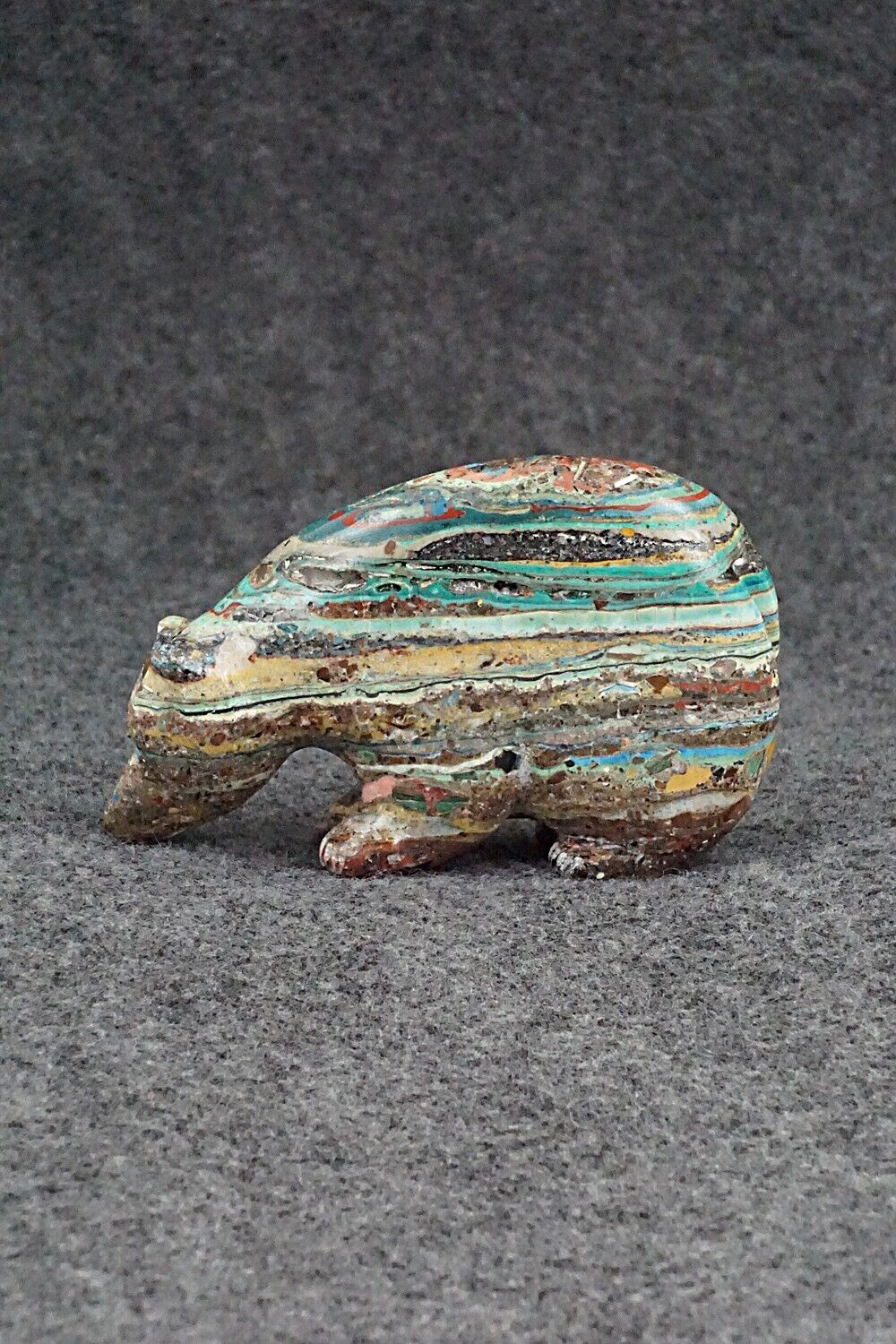 Bear Zuni Fetish Carving - Nelson Yatsatte