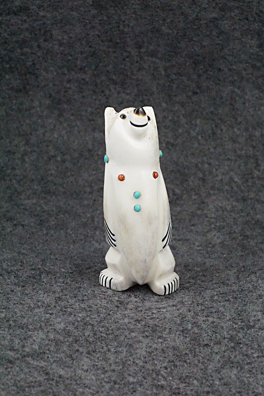 Bear Zuni Fetish Carving - Claudia Peina