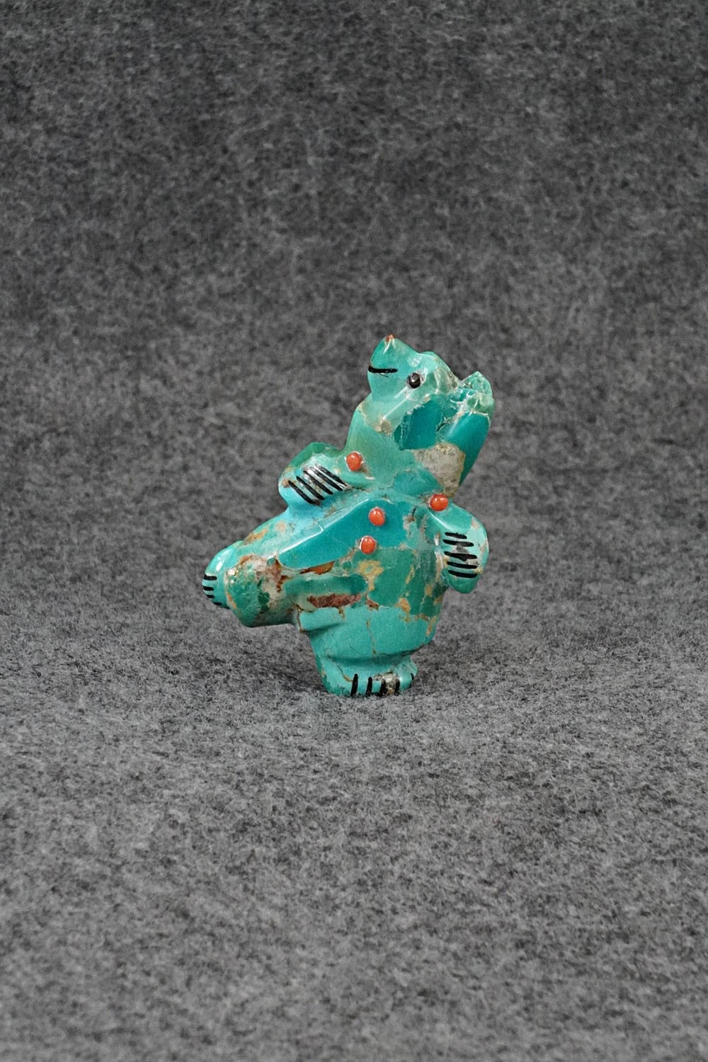 Bear Zuni Fetish Carving - Claudia Peina