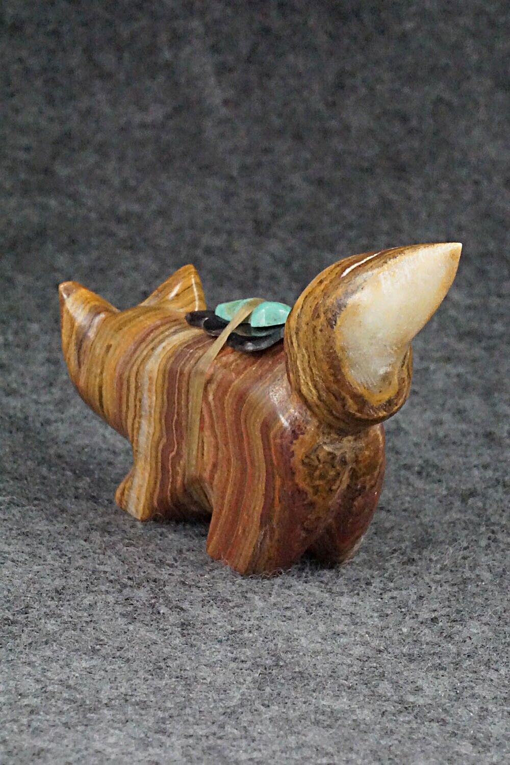 Wolf Zuni Fetish Carving - Enrike Leekya