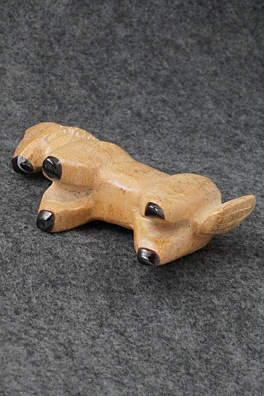 Horse Zuni Fetish Carving - Freddie Leekya