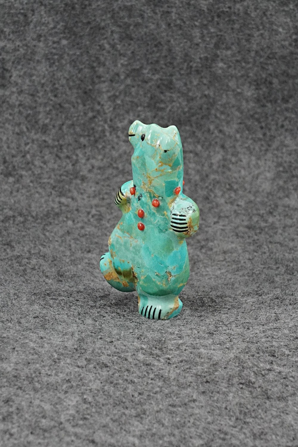 Bear Zuni Fetish Carving - Claudia Peina