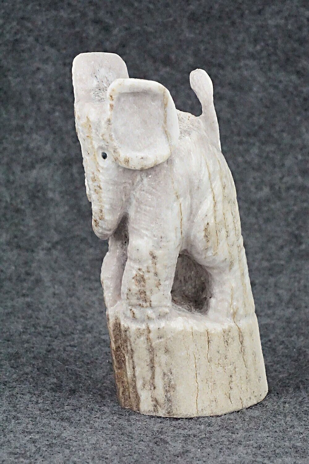 Elephant Zuni Fetish Carving - Maxx Laate