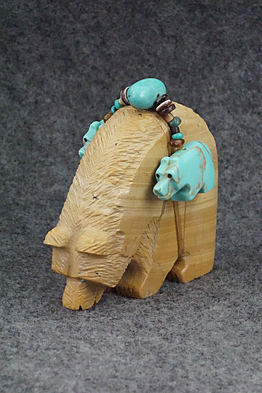 Bear with Cubs Zuni Fetish Carving - Douglas Martza