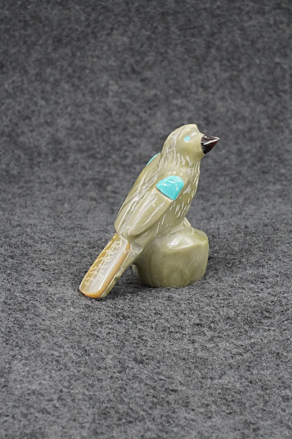 Bird Zuni Fetish Carving - Freddie Leekya
