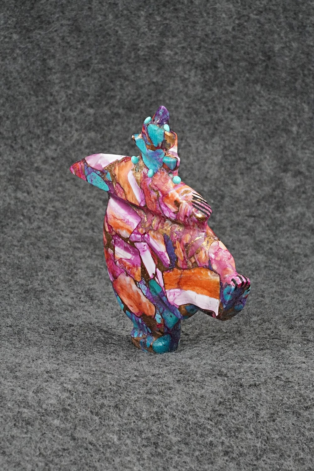 Bear Zuni Fetish Carving - Claudia Peina