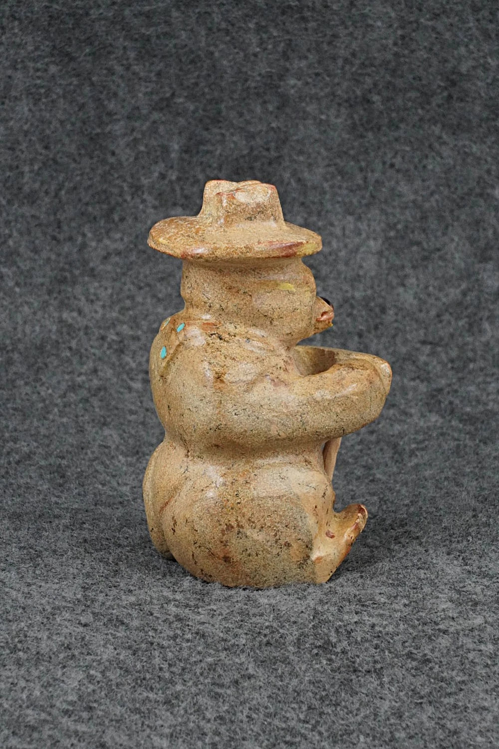 Bear Zuni Fetish Carving - Freddie Leekya