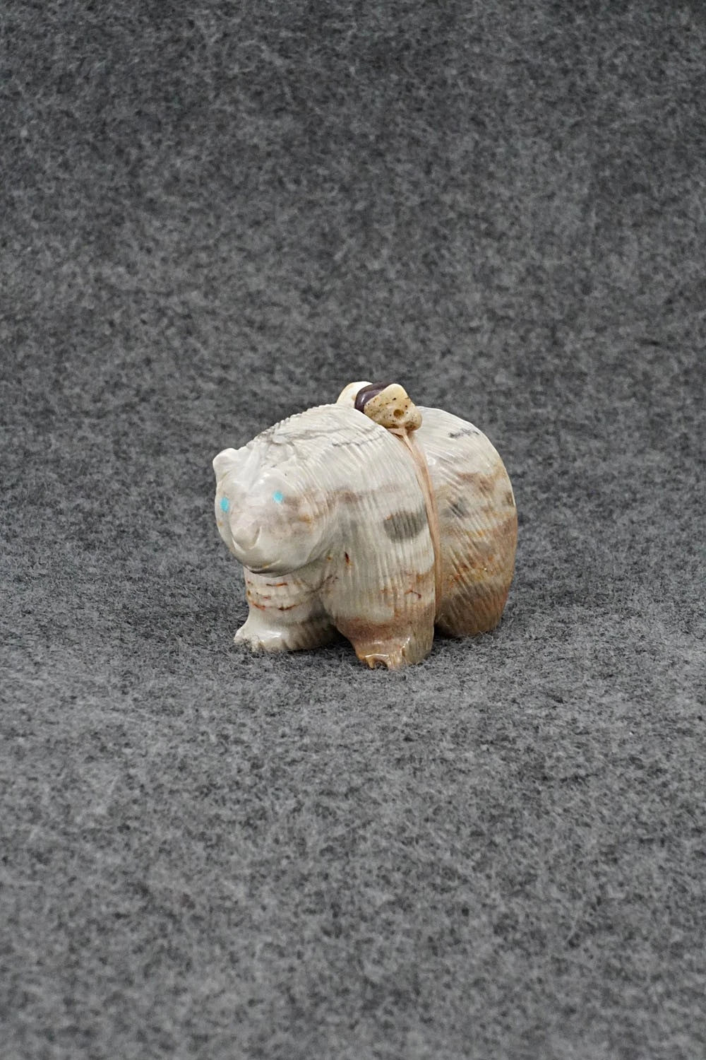 Bear Zuni Fetish Carving - Farlan & Paulette Quam