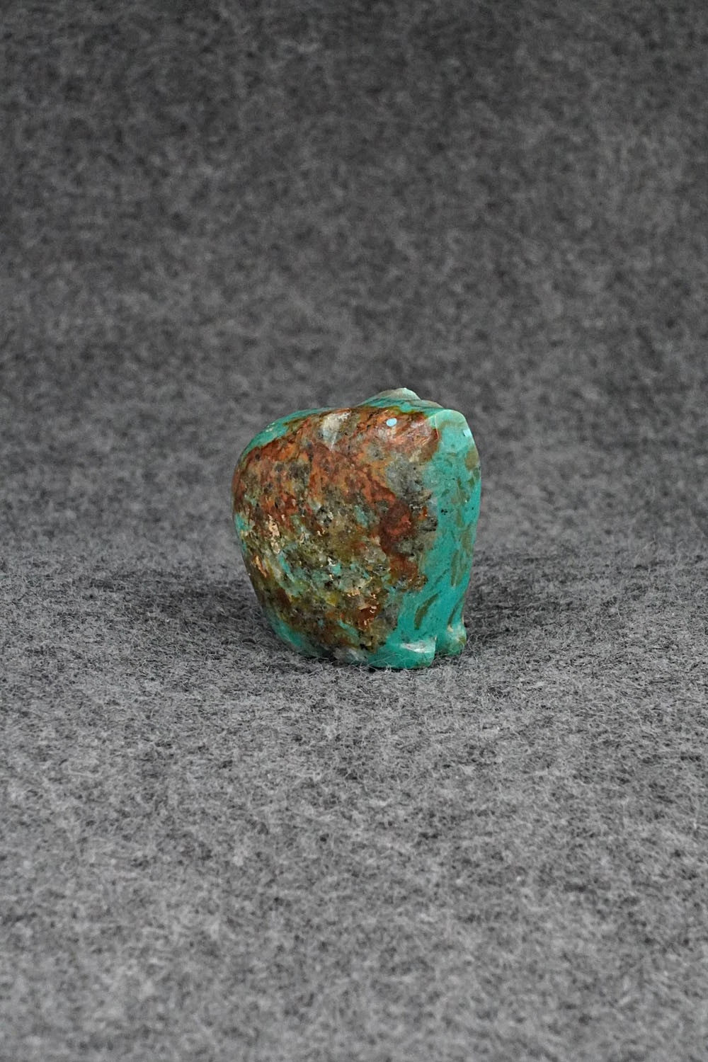 Bear Zuni Fetish Carving - Abby Quam Panteah