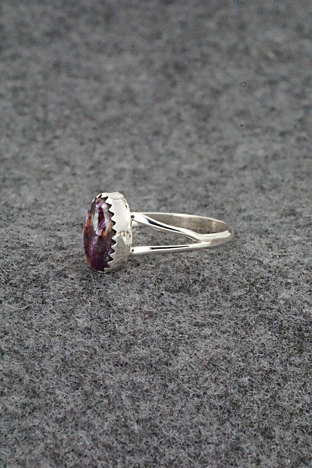 Spiny Oyster & Sterling Silver Ring - Robert Martinez - Size 8.75
