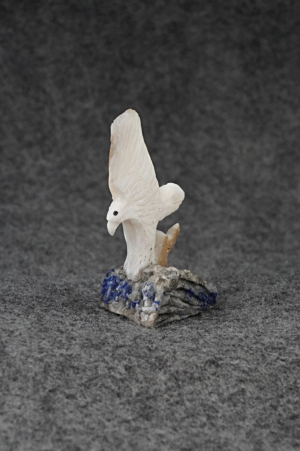 Eagle Zuni Fetish Carving - Ruben Najara