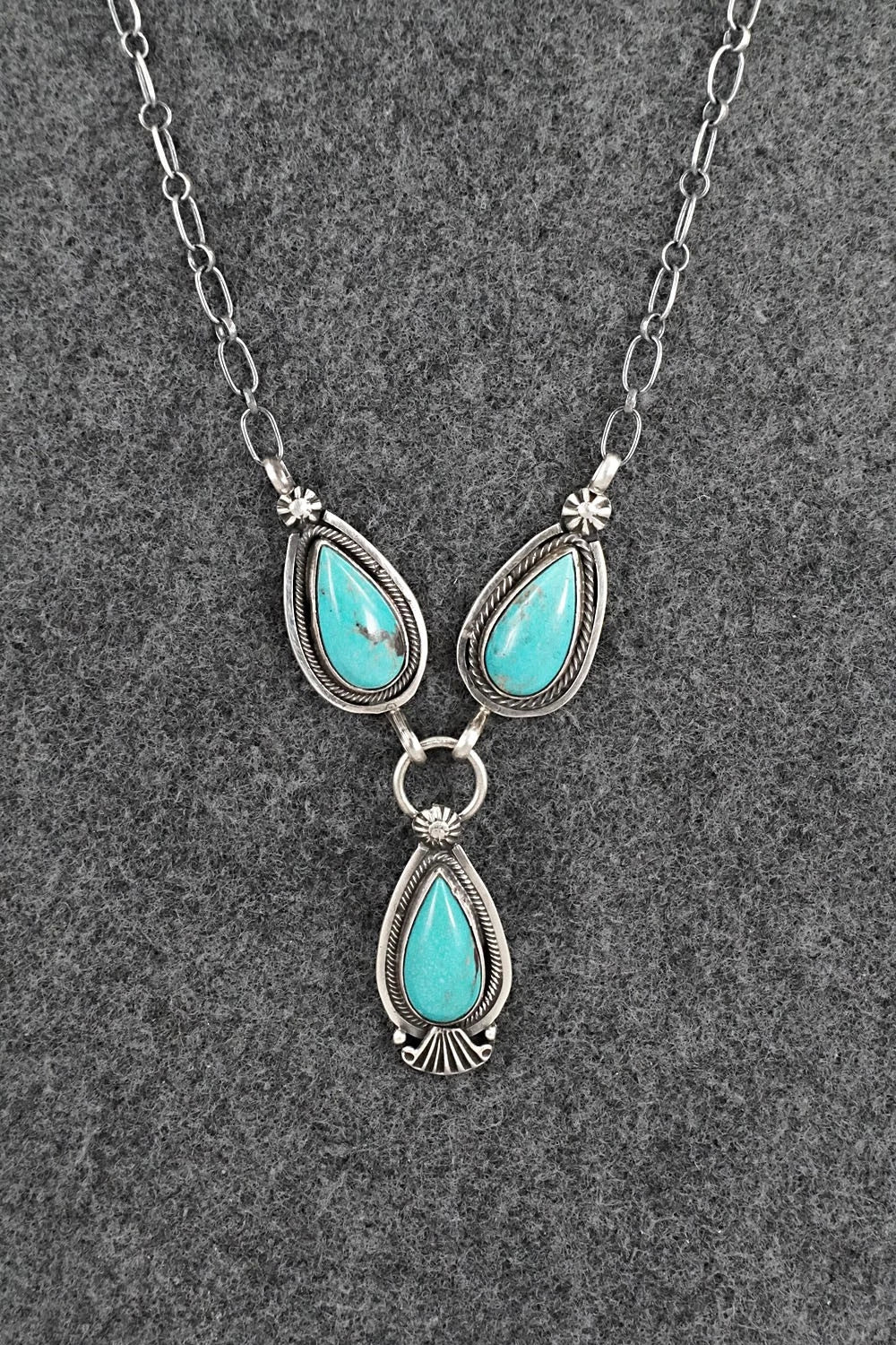 Turquoise & Sterling Silver Necklace - Verley Betone
