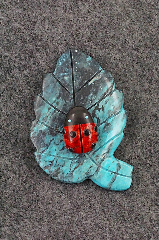 Ladybug on a Leaf Zuni Fetish Carving - Reynold Lunasee