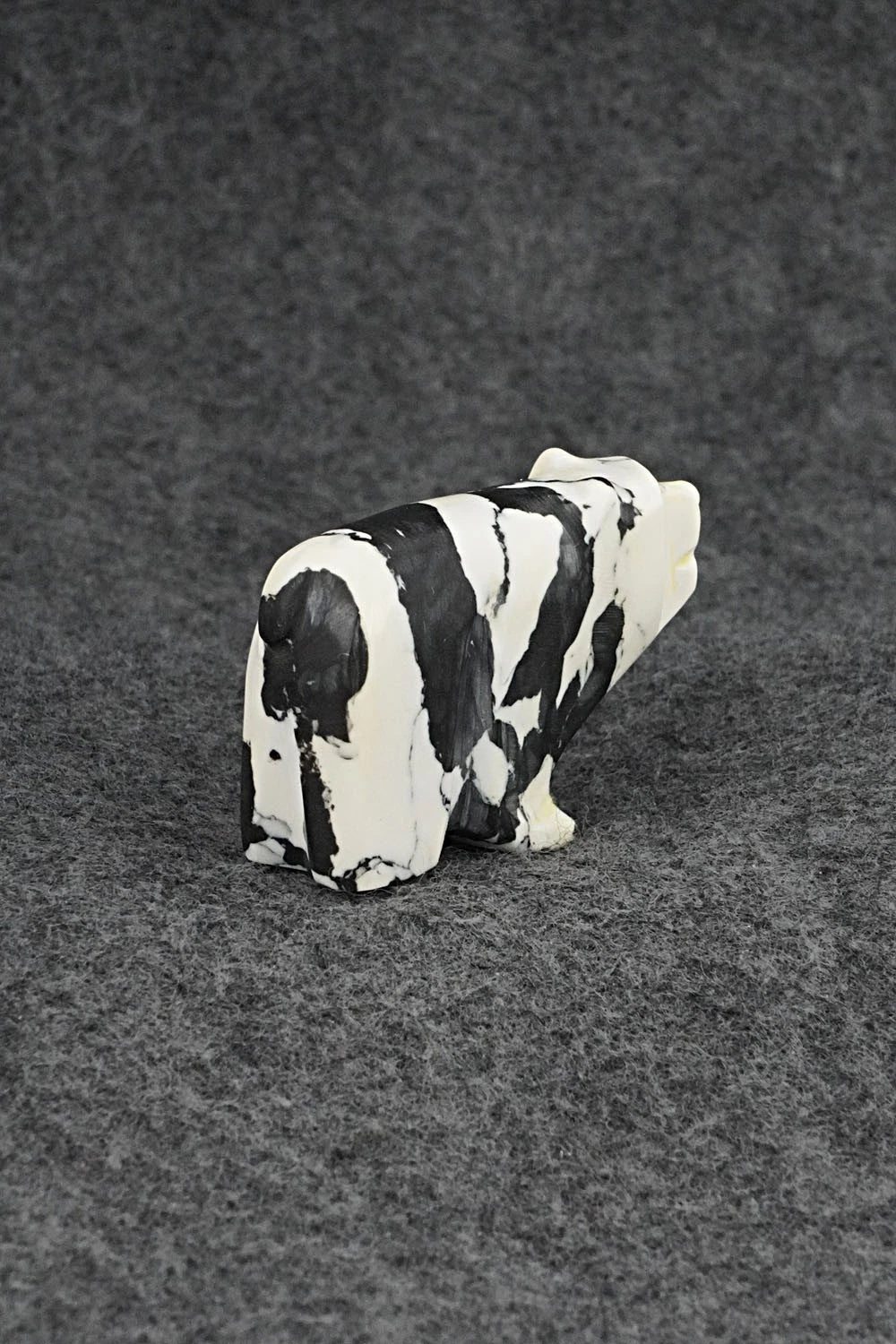 Bear Zuni Fetish Carving - David Chavez