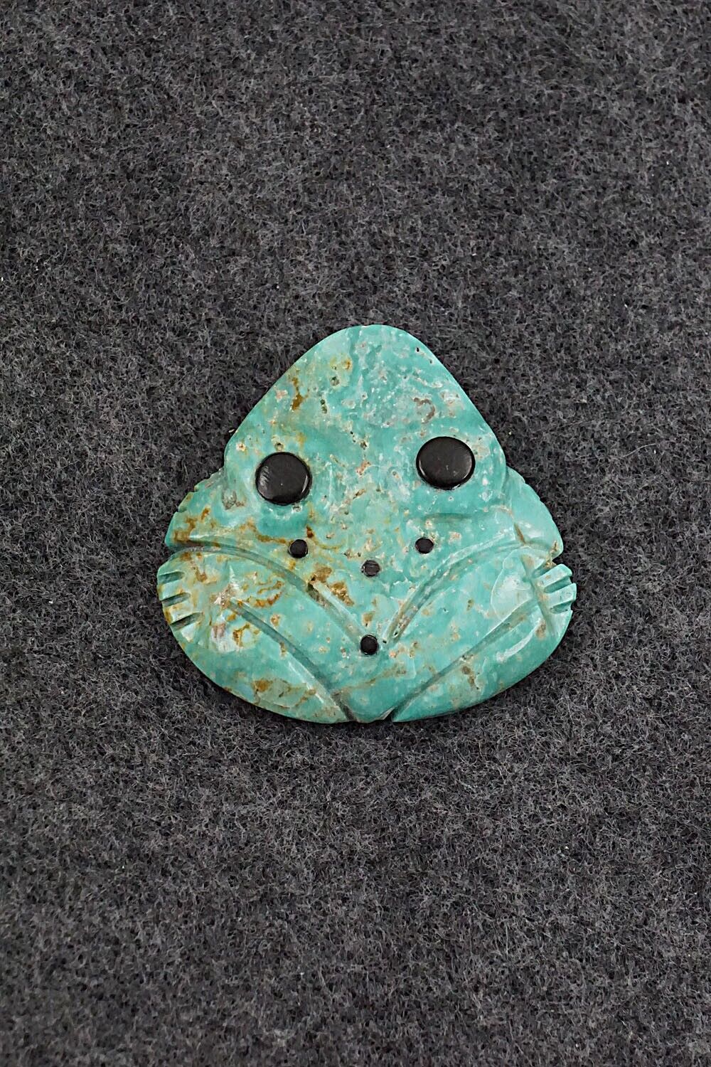 Frog Zuni Fetish Carving - Reynold Lunasee