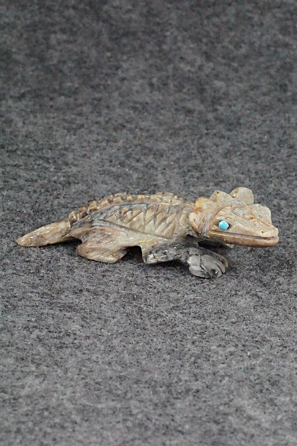 Lizard Zuni Fetish Carving - Dana Malani